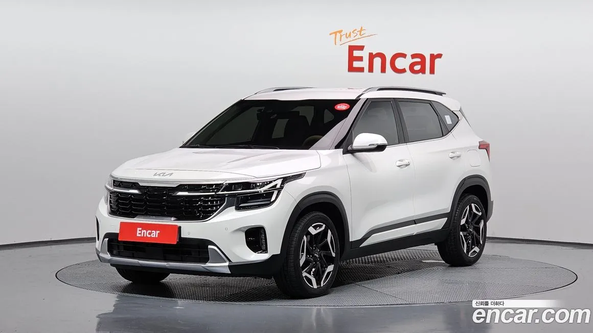 Kia Seltos — фото 1