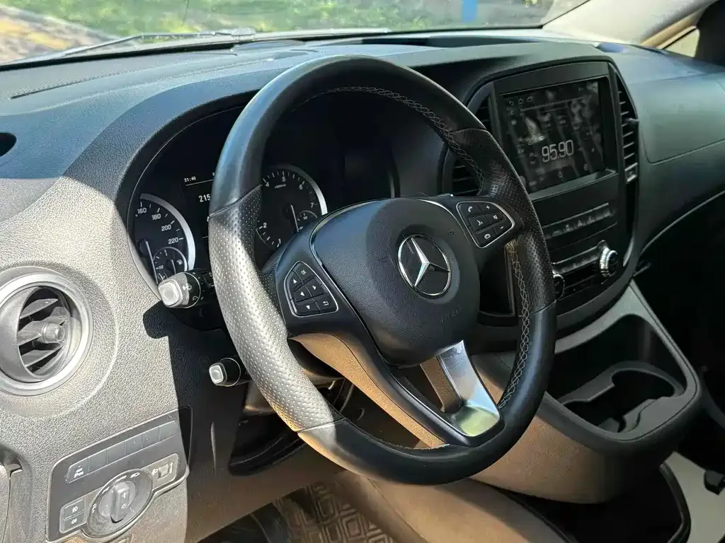 Mercedes-Benz Vito — фото 7