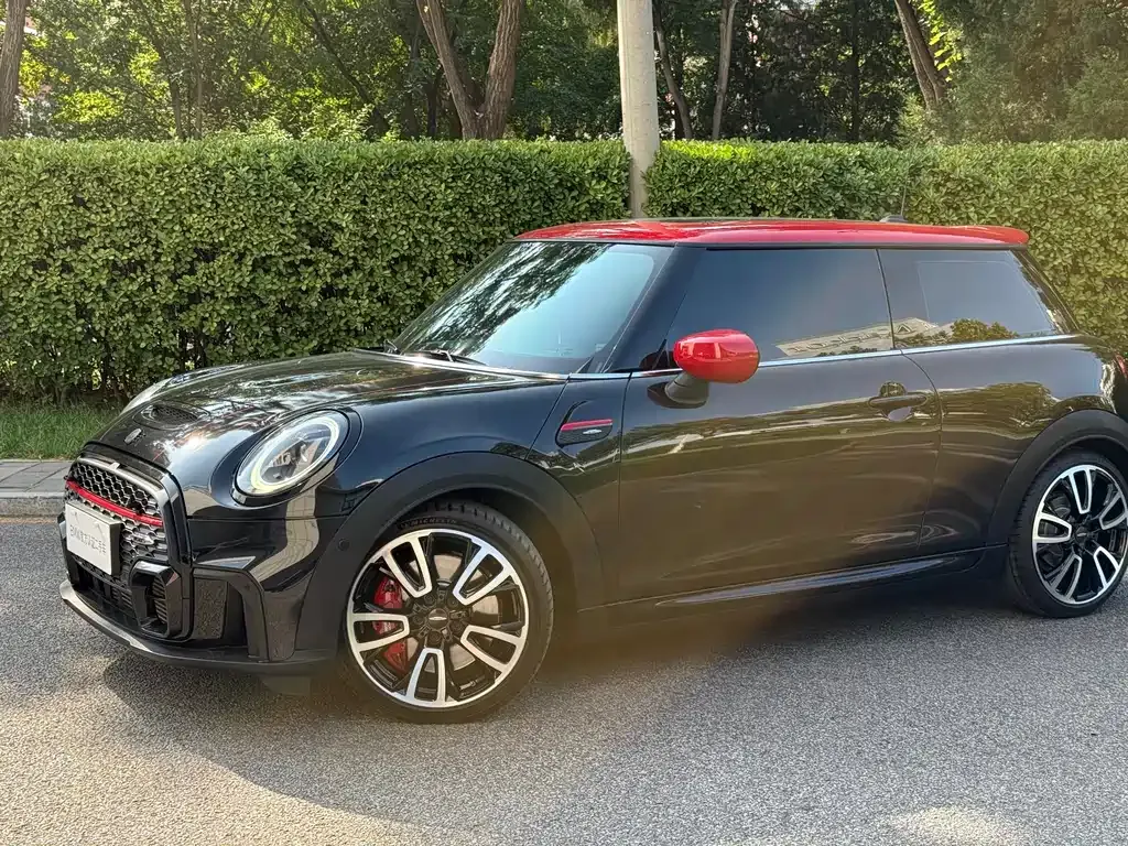 MINI JCW (John Cooper Works)
