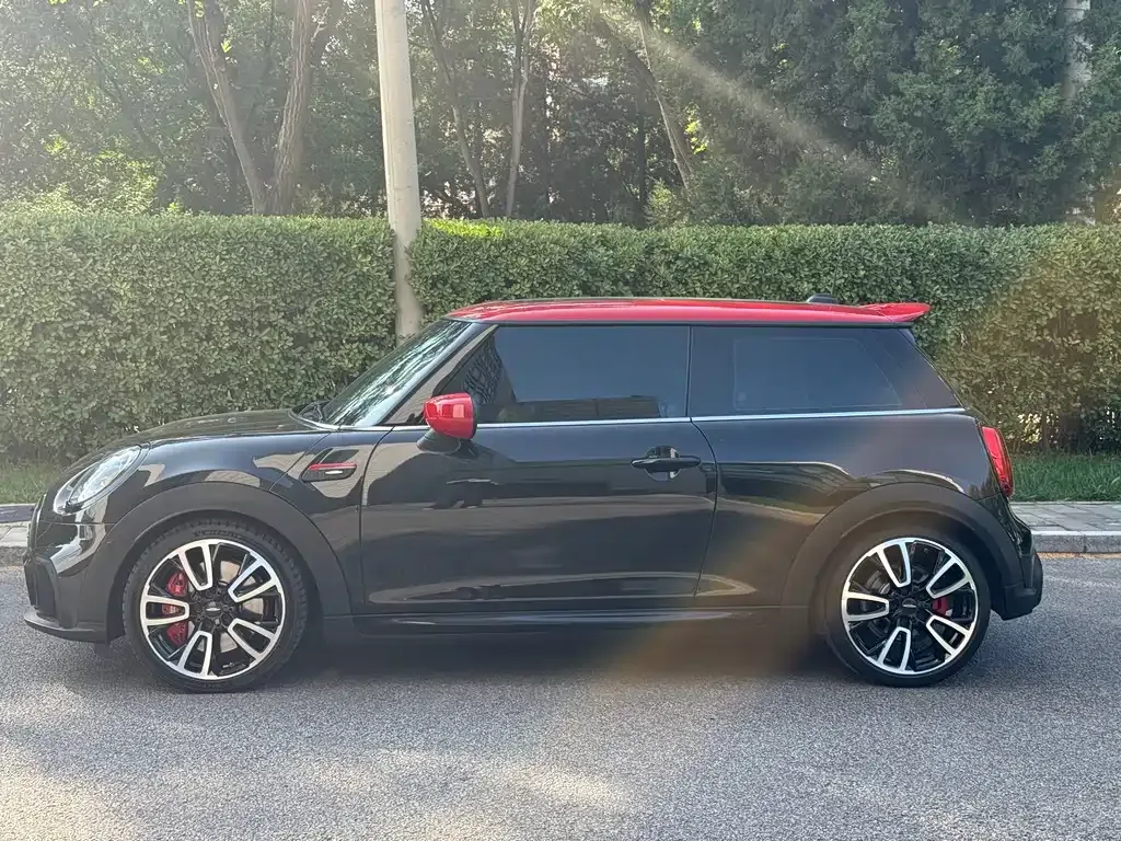 MINI JCW (John Cooper Works) 2022 из CN, фото 3