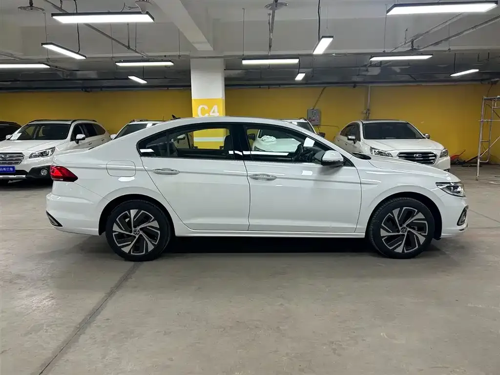 Volkswagen Bora 2024 из CN, фото 5