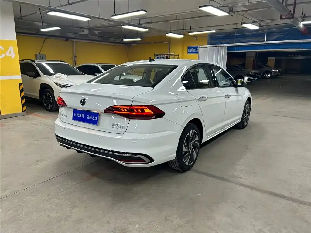 Volkswagen Bora 2024 из CN, фото 8