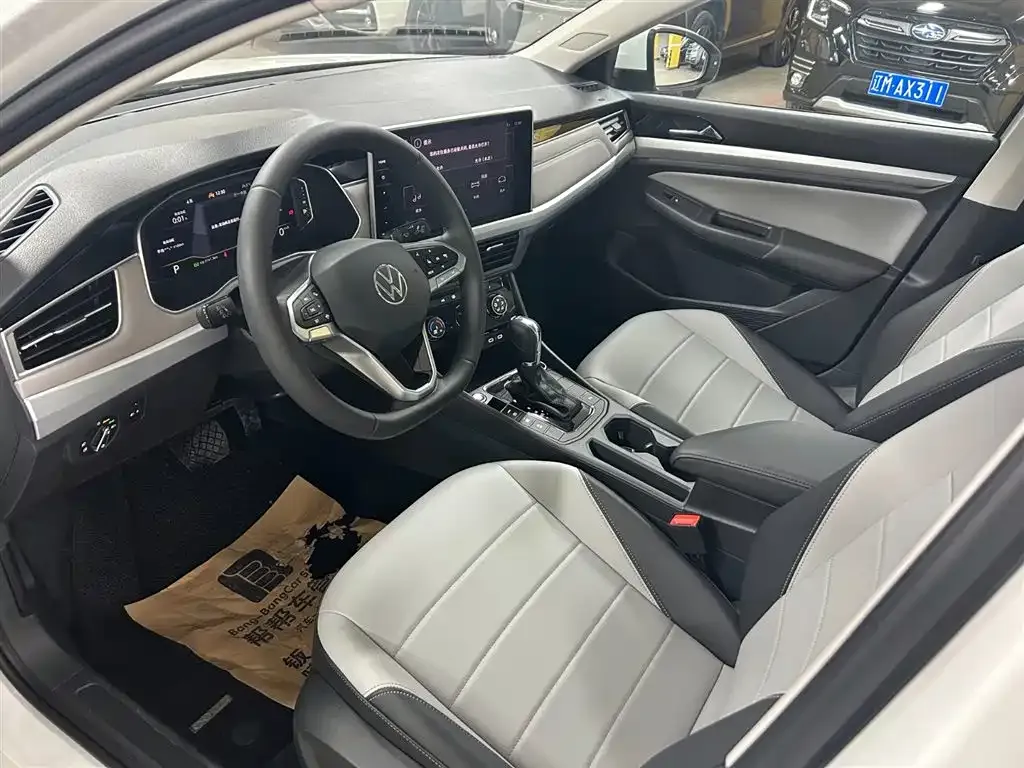 Volkswagen Bora 2024 из CN, фото 9