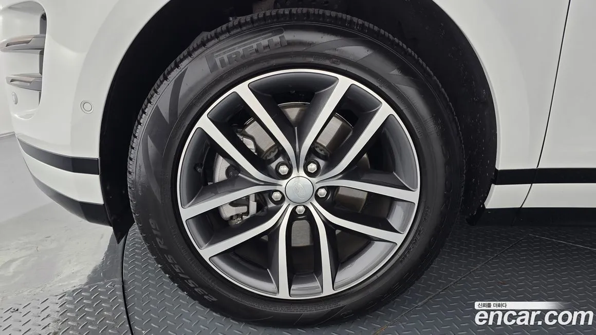 Land Rover Range Rover Evoque 2024 из KR, фото 5