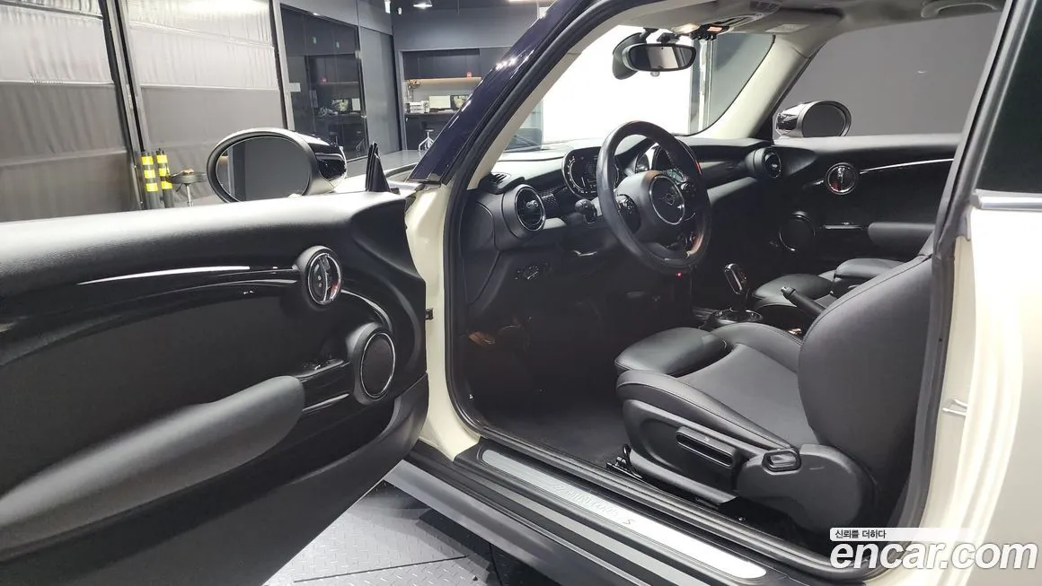 Mini Cooper 2021 из KR, фото 10