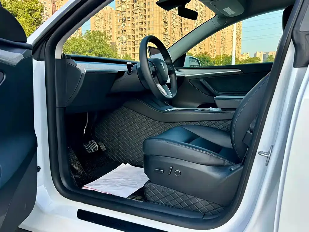 Tesla Model Y 2024 из CN, фото 10