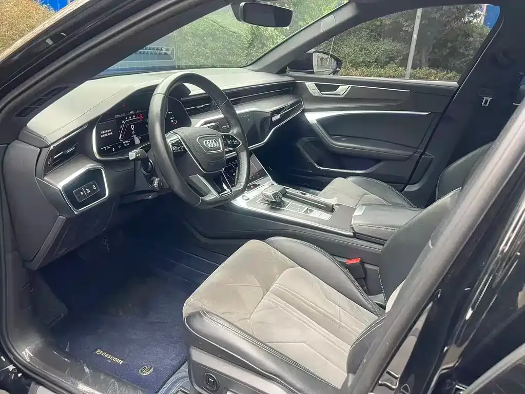 Audi A6L 2023 из CN, фото 4