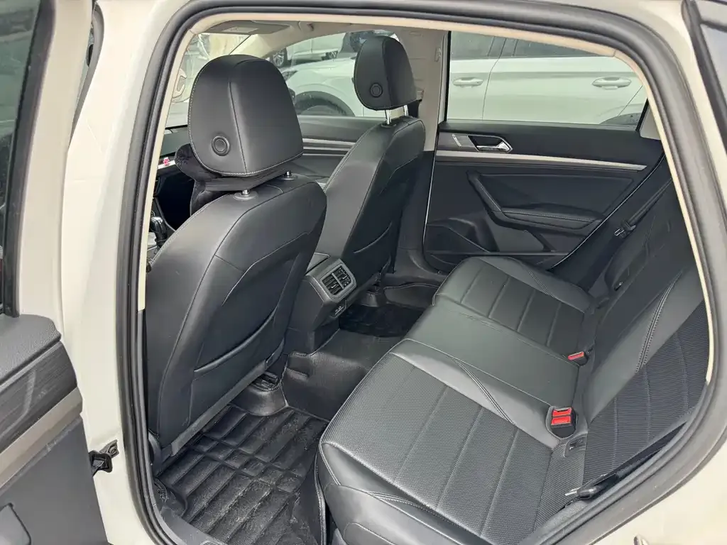 Volkswagen Lavida 2022 из CN, фото 8