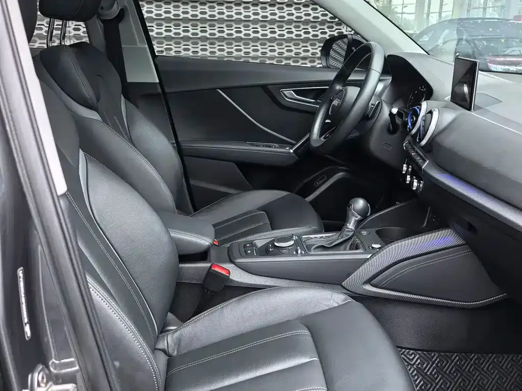 Audi Q2L 2024 из CN, фото 8