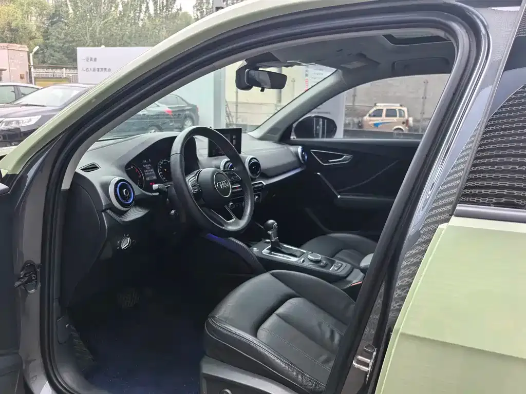 Audi Q2L 2024 из CN, фото 9