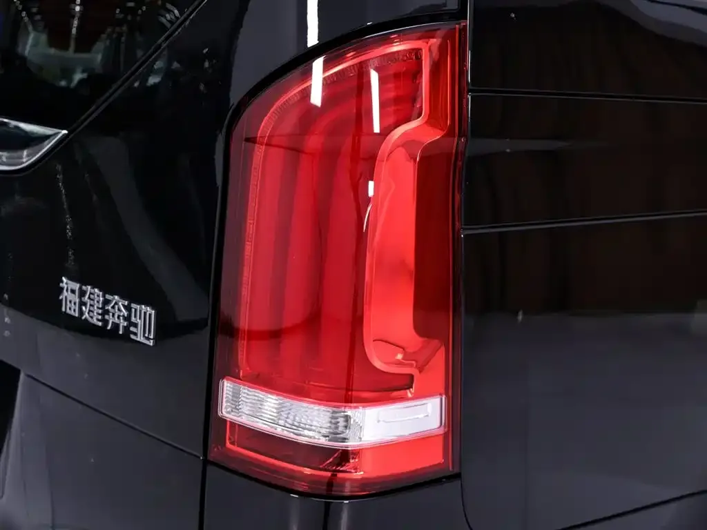Mercedes-Benz V-Class 2024 из CN, фото 9