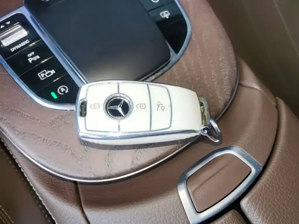 Mercedes-Benz E-Class 2023 из CN, фото 9