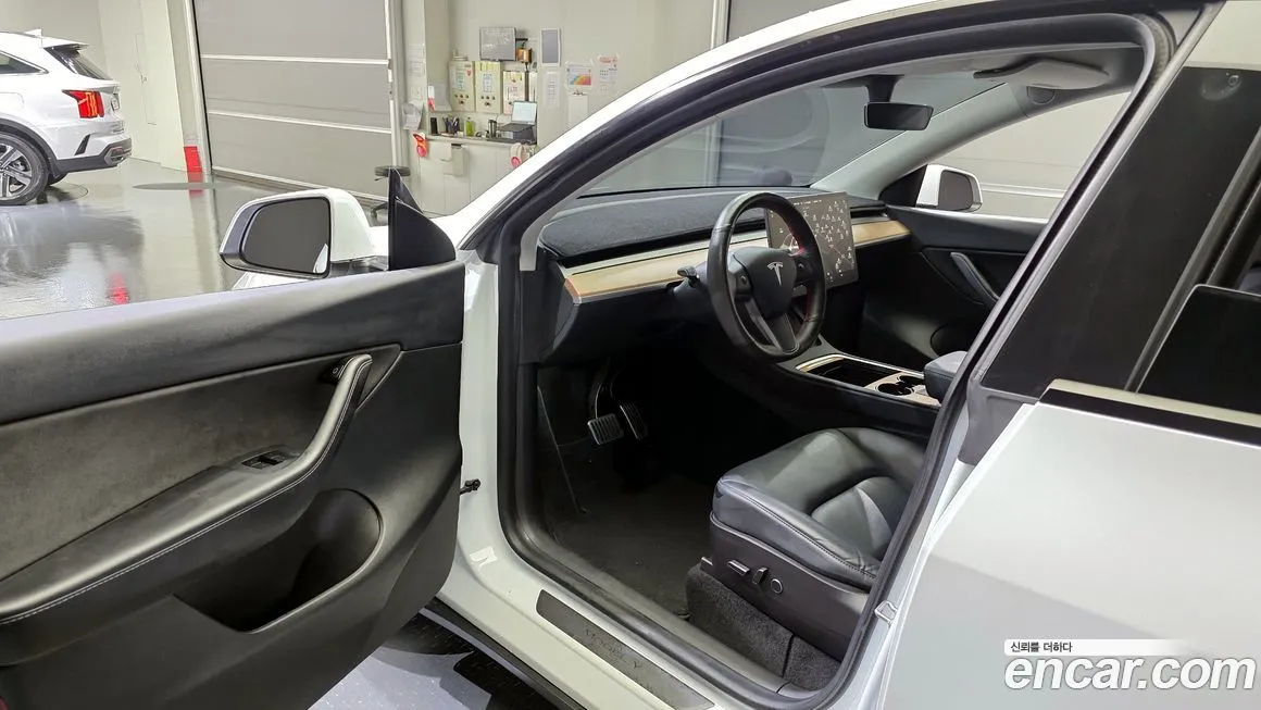 Tesla Model Y 2021 из KR, фото 10