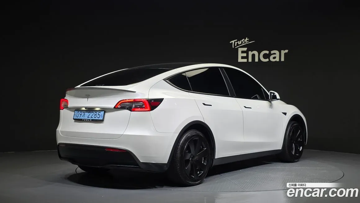 Tesla Model Y 2021 из KR, фото 2