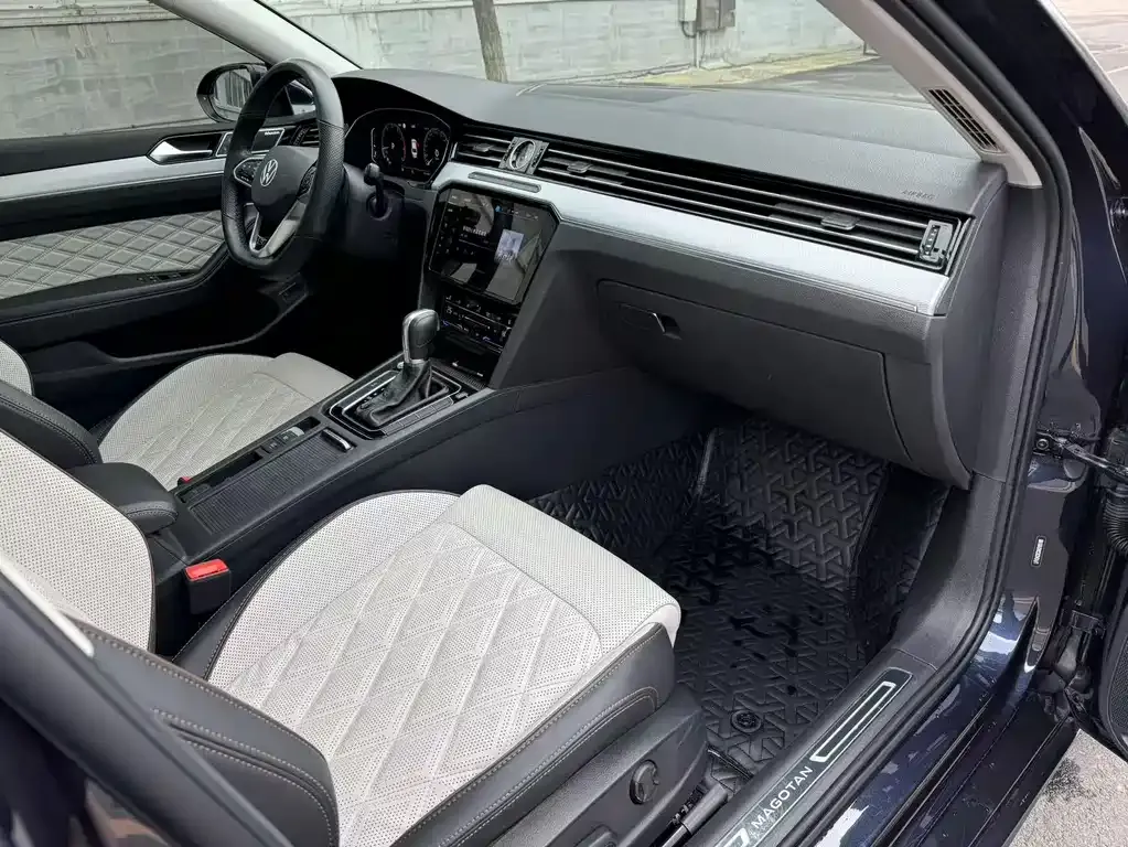 Volkswagen Magotan 2022 из CN, фото 9