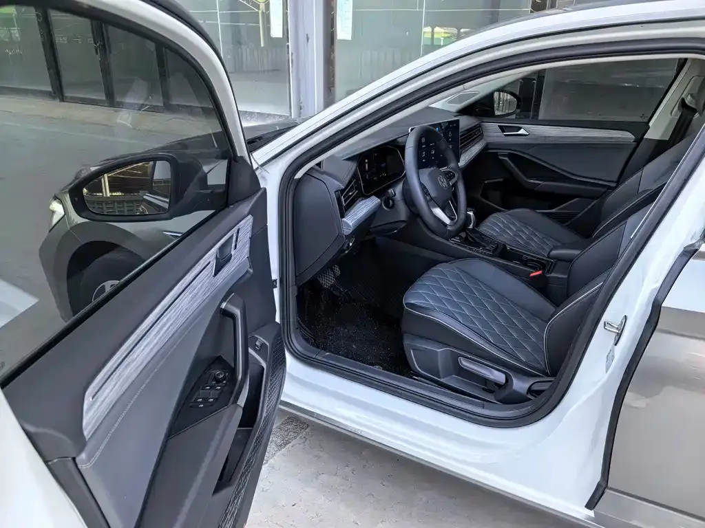 Volkswagen Sagitar 2024 из CN, фото 7