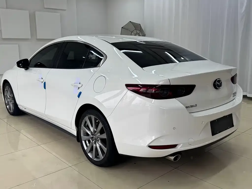 Mazda 3 Axela 2021 из CN, фото 4