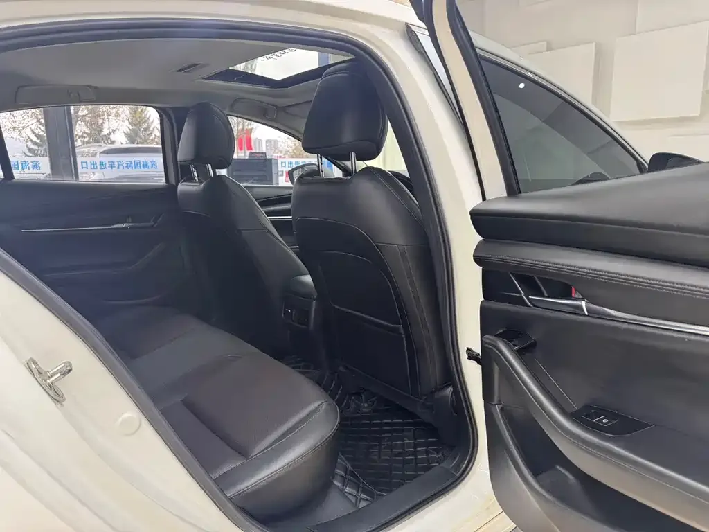 Mazda 3 Axela 2021 из CN, фото 9