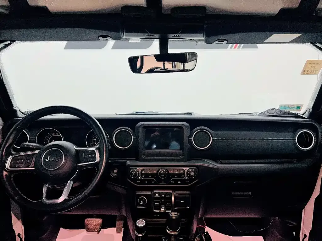 Jeep Wrangler — фото 10