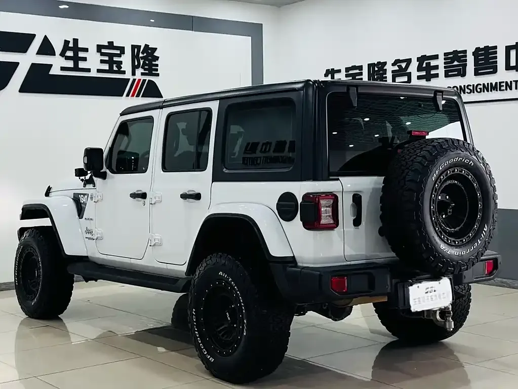 Jeep Wrangler — фото 4