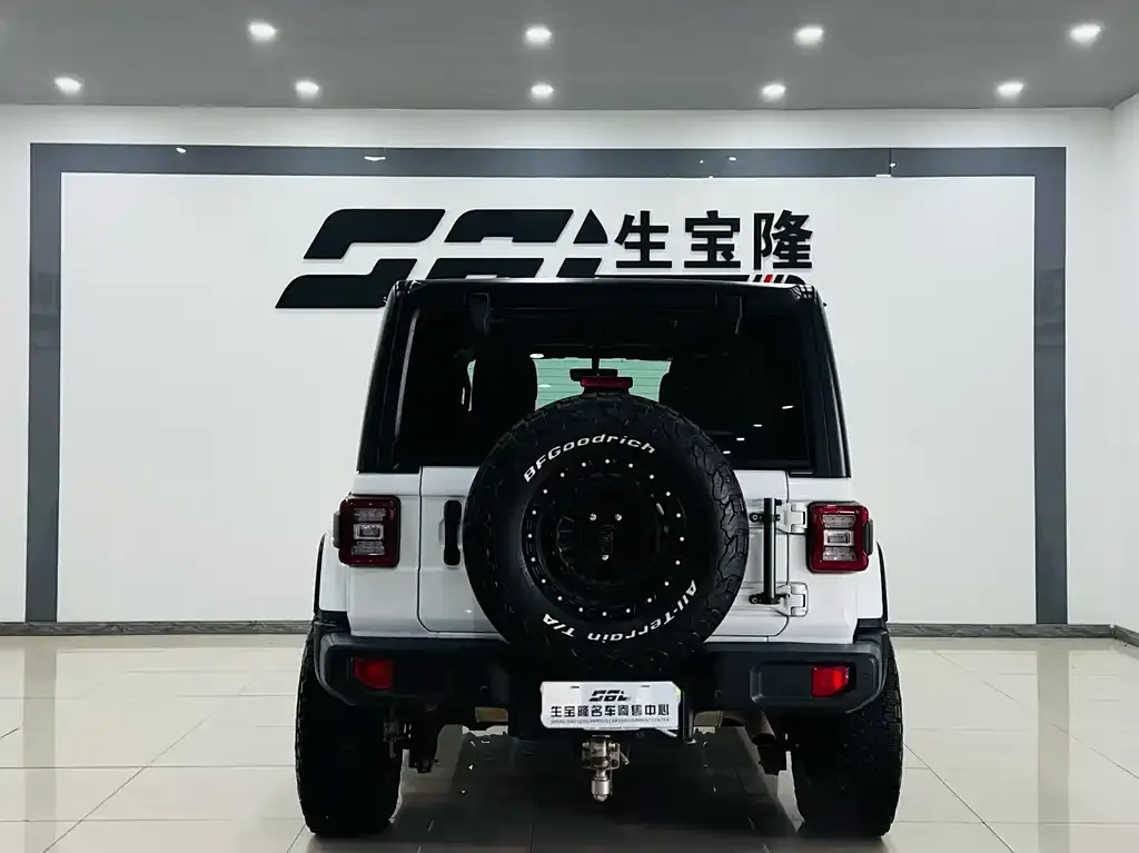 Jeep Wrangler — фото 5