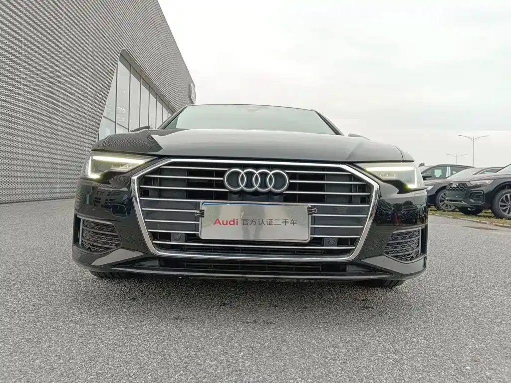 Audi A6L — фото 2