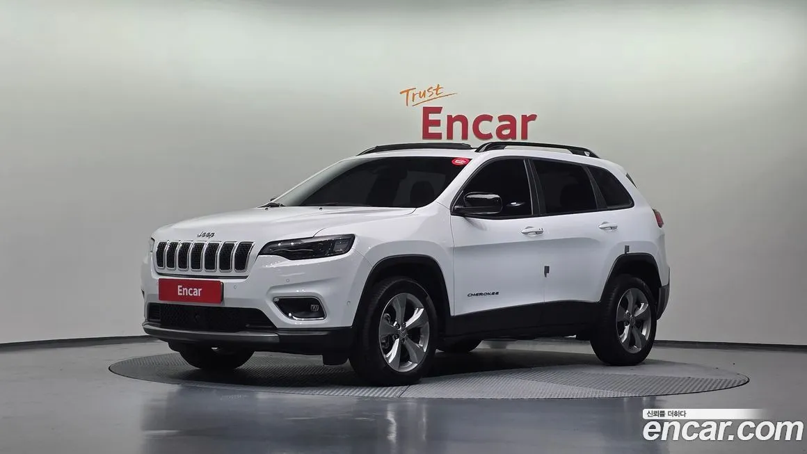 Jeep Cherokee — фото 1