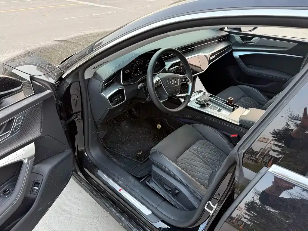 Audi A7L 2025 из CN, фото 4