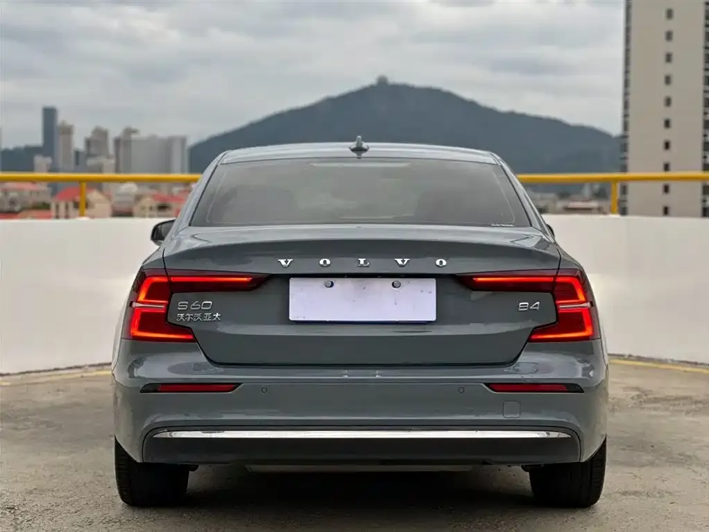Volvo S60 2022 из CN, фото 5