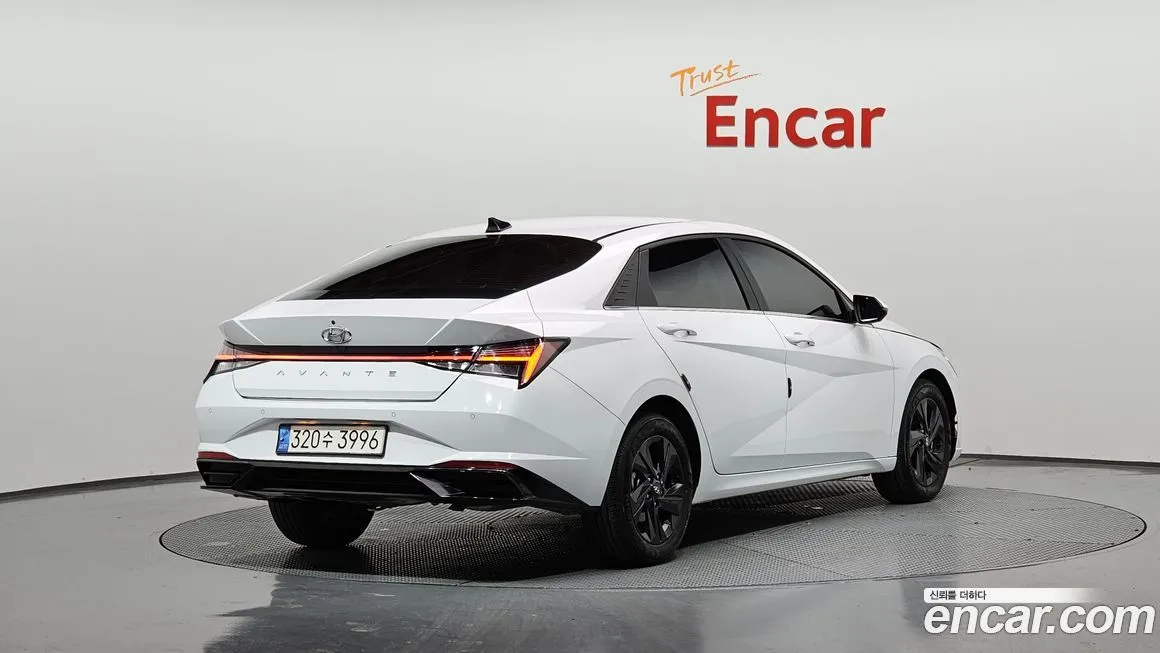 Hyundai AVANTE — фото 2