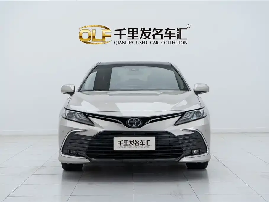 Toyota Camry 2021 из CN, фото 2