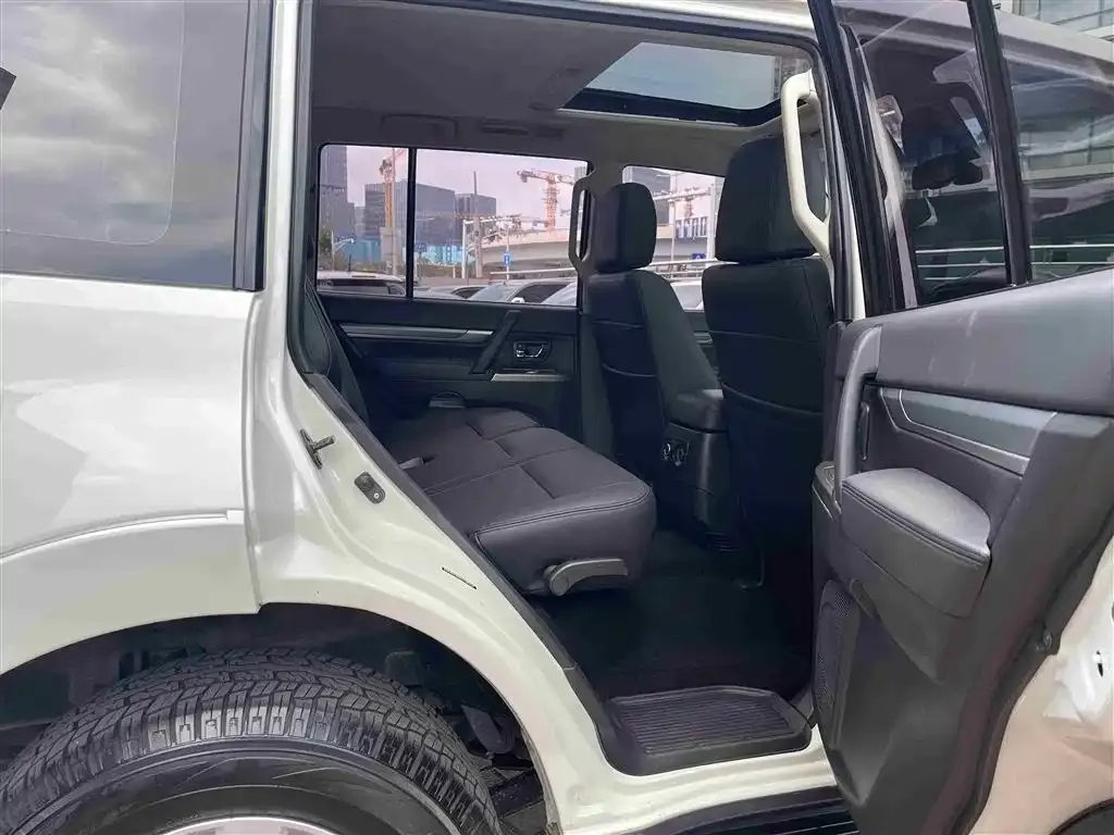 Mitsubishi Pajero (Import) 2022 из CN, фото 10