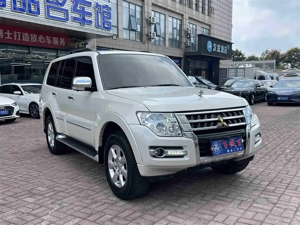 Mitsubishi Pajero (Import) 2022 из CN, фото 3