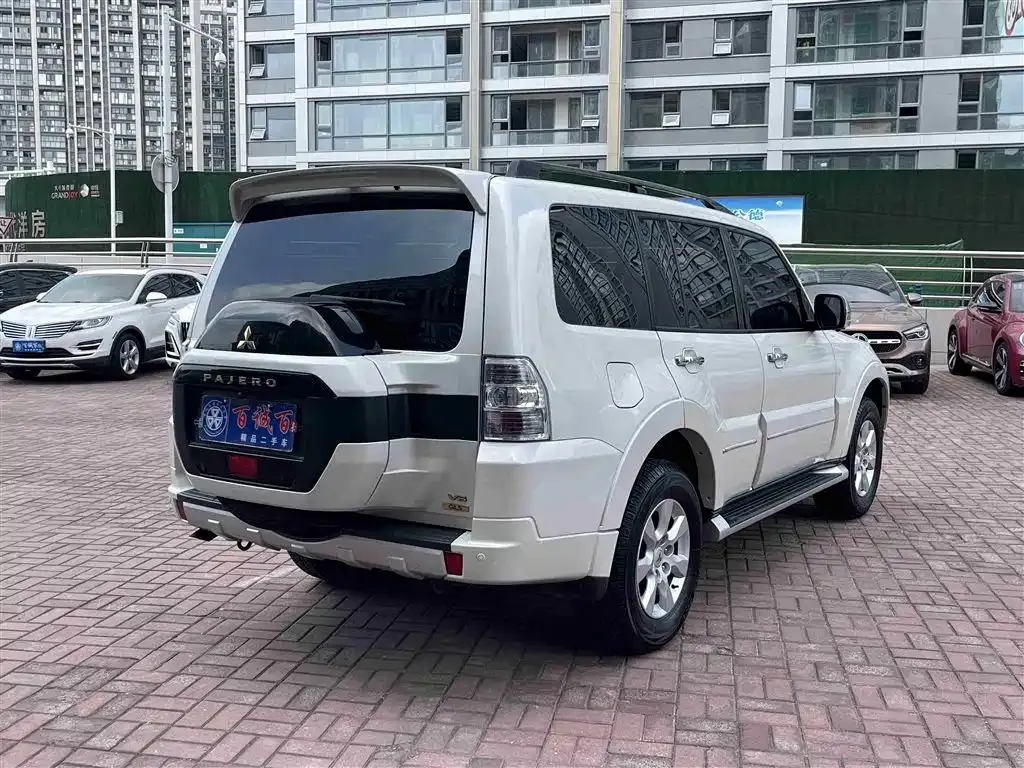Mitsubishi Pajero (Import) 2022 из CN, фото 6