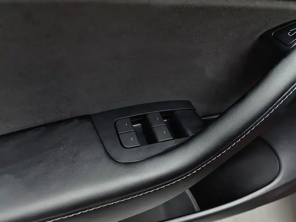 Tesla Model 3 2023 из CN, фото 9