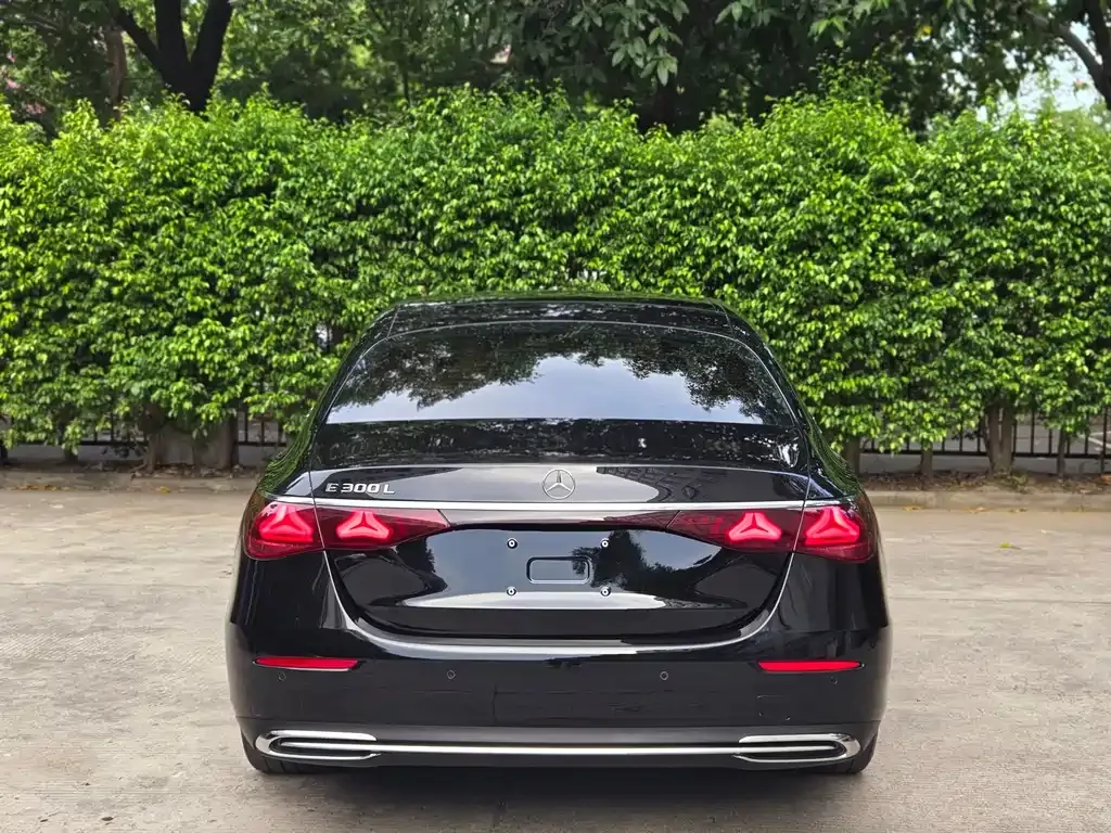 Mercedes-Benz E-Class 2024 из CN, фото 4