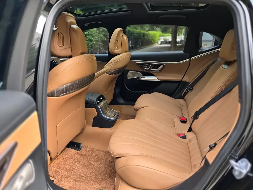 Mercedes-Benz E-Class 2024 из CN, фото 9