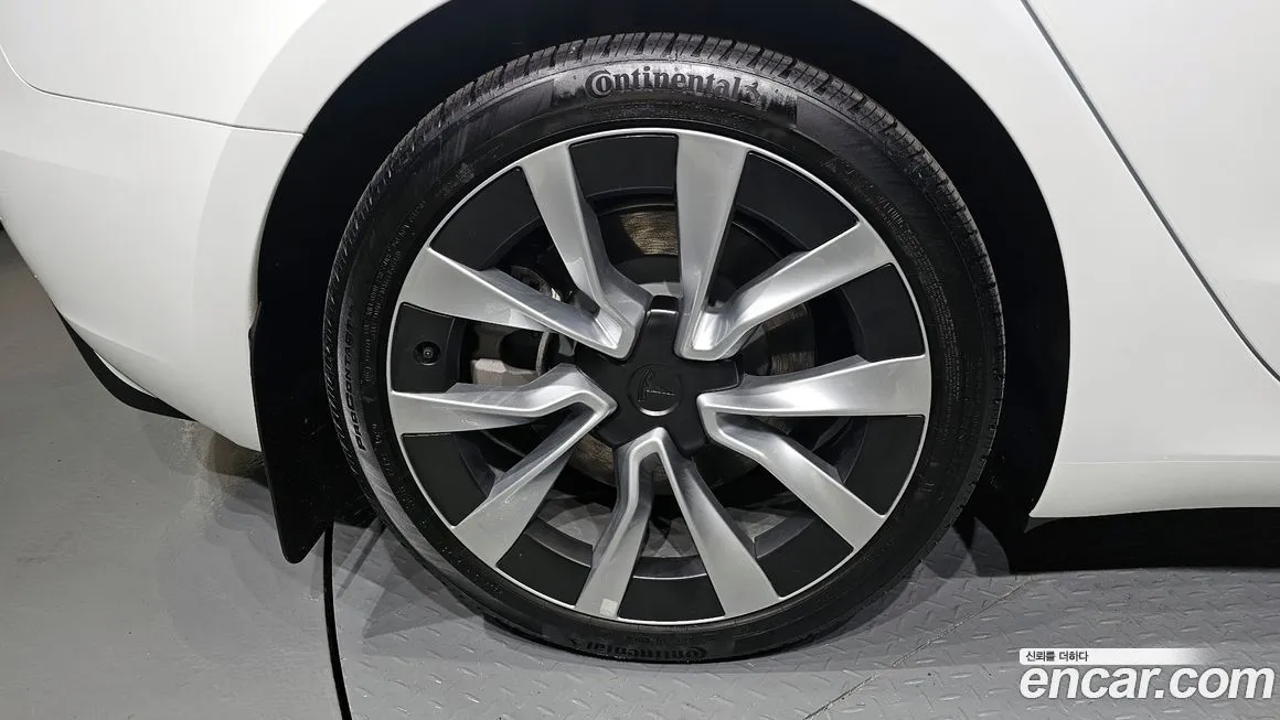 Tesla Model 3 2025 из KR, фото 5