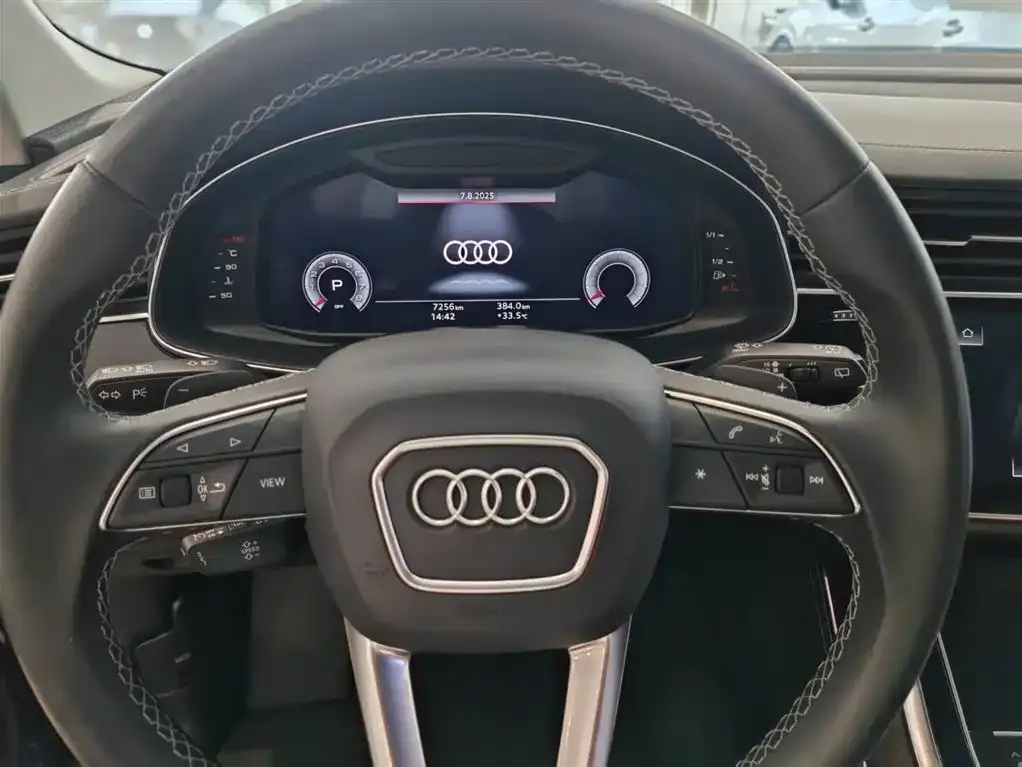 Audi Q7 — фото 3