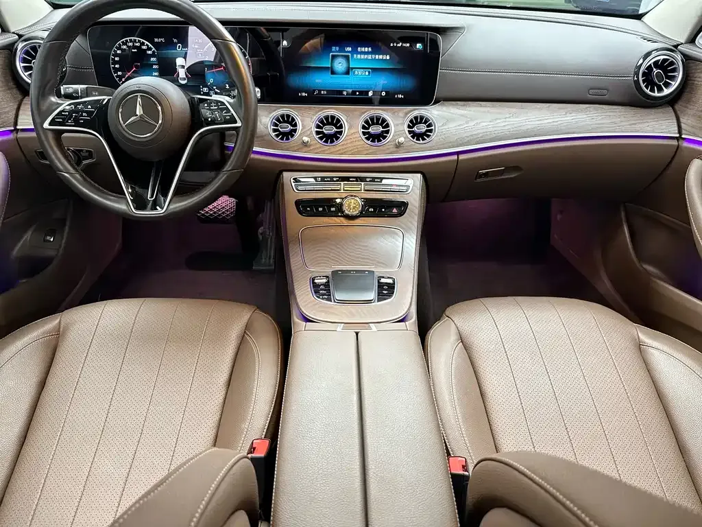 Mercedes-Benz E-Class — фото 4