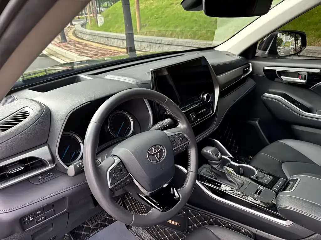 Toyota Highlander 2023 из CN, фото 10