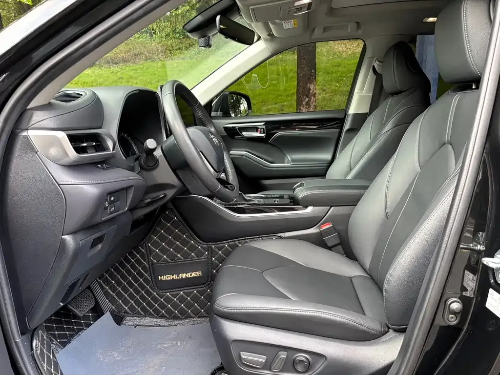 Toyota Highlander 2023 из CN, фото 7