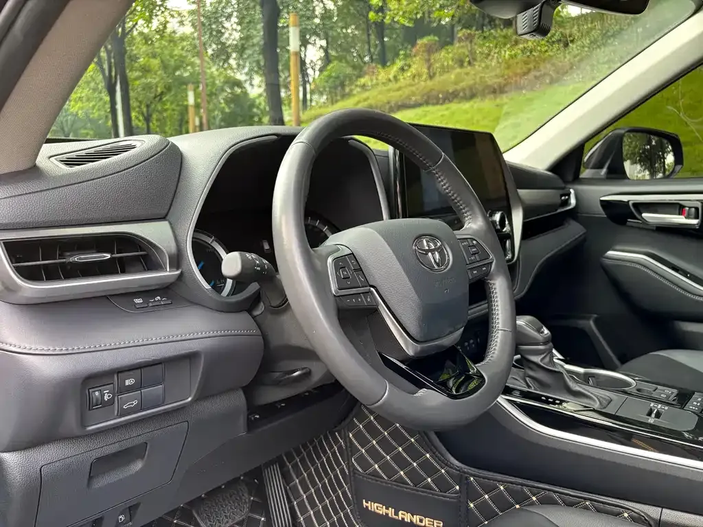 Toyota Highlander 2023 из CN, фото 9