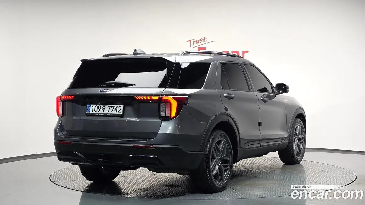 Ford Explorer 2025 из KR, фото 2