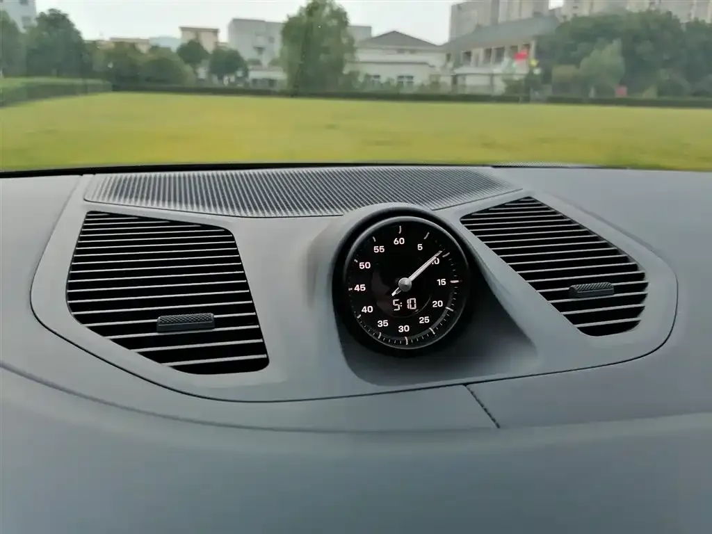 Porsche Cayenne Hybrid — фото 6