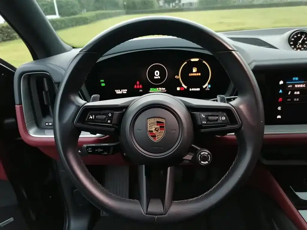 Porsche Cayenne Hybrid — фото 7