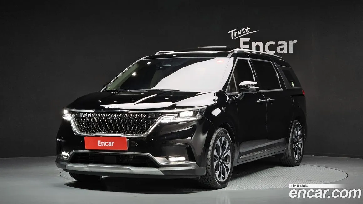 Kia Carnival — фото 1
