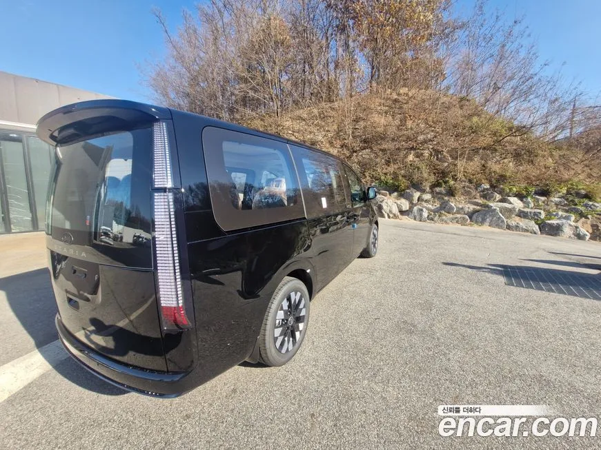 Hyundai Staria — фото 2