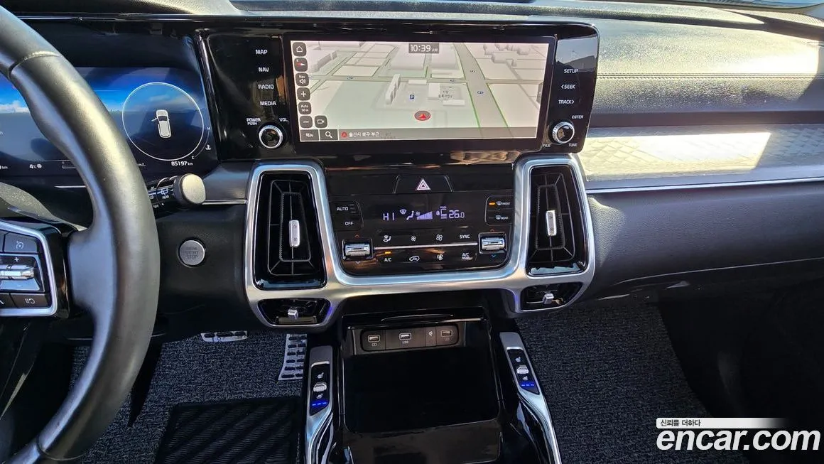 Kia Sorento — фото 8
