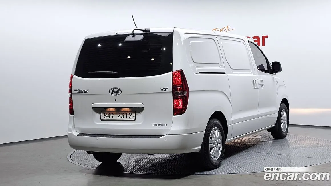 Hyundai Starex — фото 2